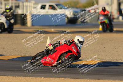 media/Nov-19-2023-CVMA (Sun) [[1f3d1b7ccb]]/Race 18 Supersport Middleweight/